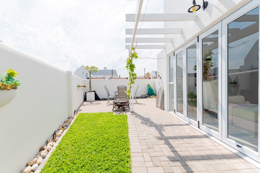 2 Bedroom Property for Sale in La Pinta Lifestyle Village Western Cape